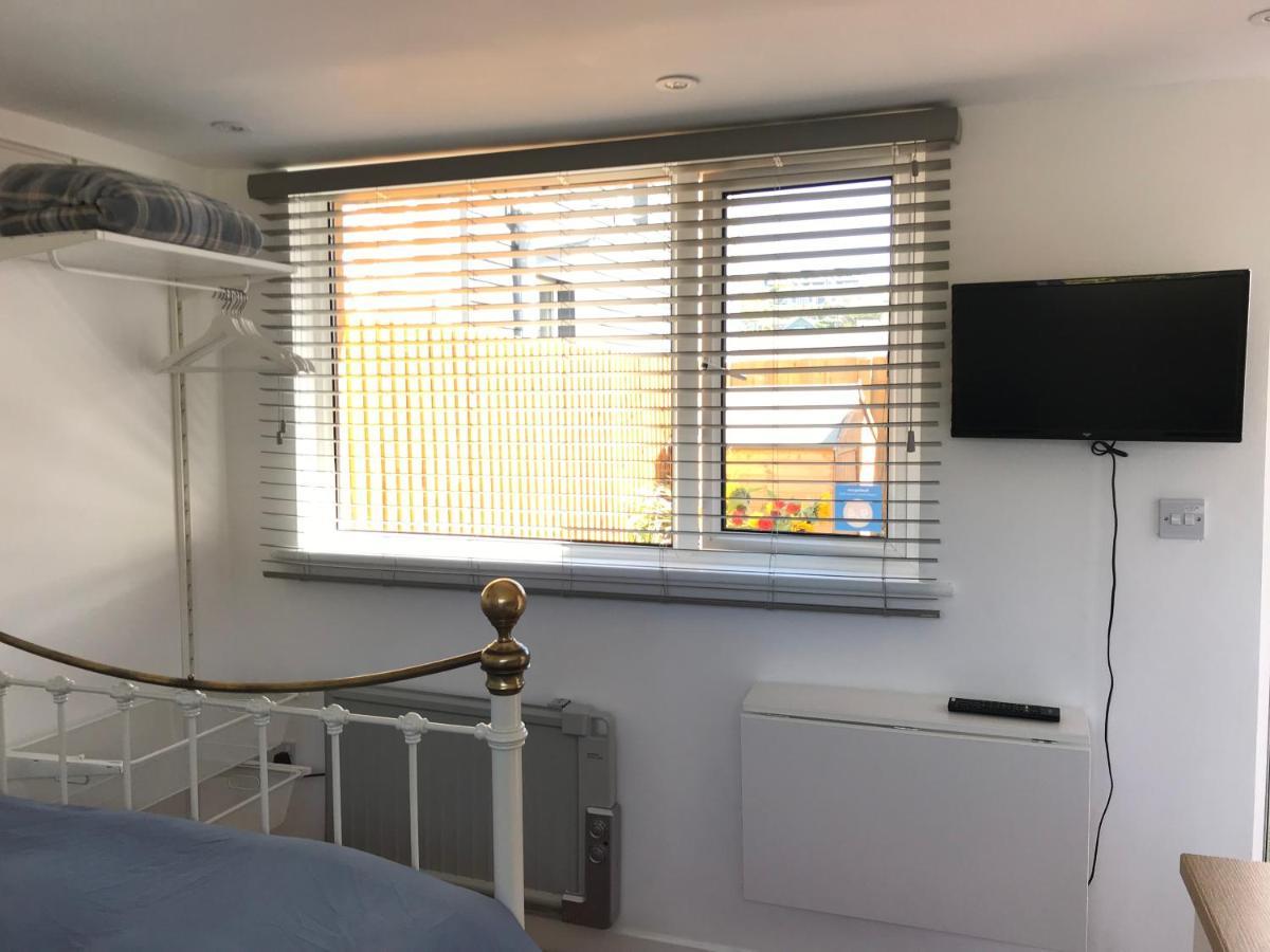 Ferienwohnung Flat Rocks, With Parking, 100M From Beach Perranporth Exterior foto